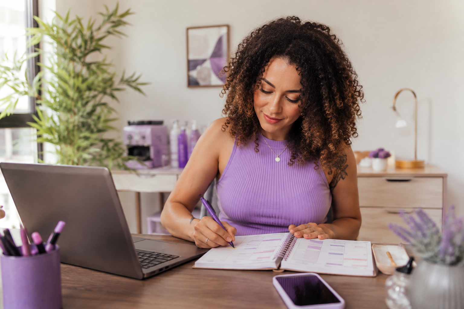 Como organizar a agenda de clientes sem perder tempo e dinheiro